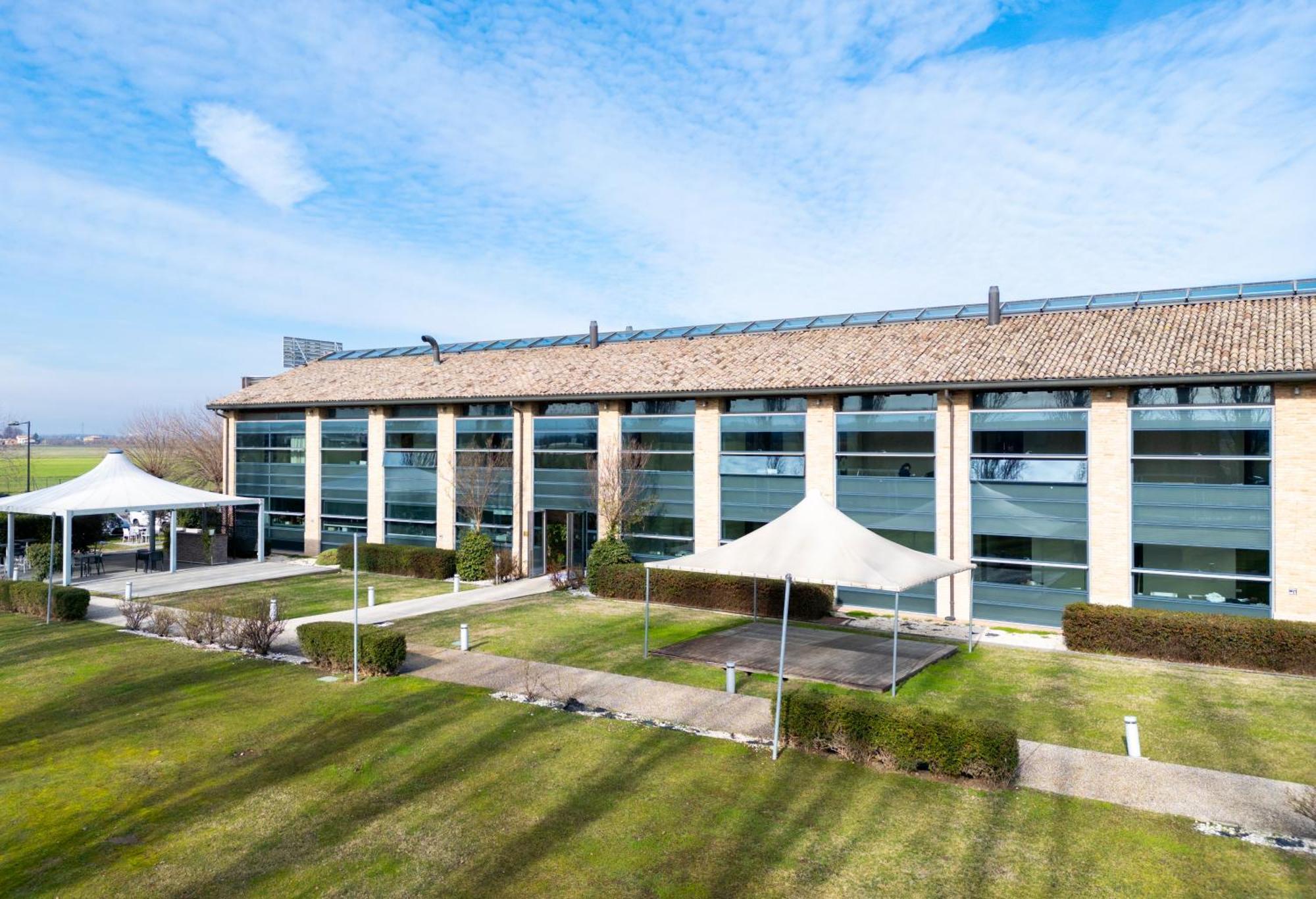 Western 4* Parma