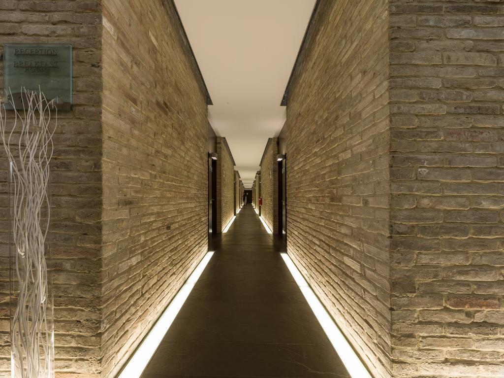 Western Hotel 4*